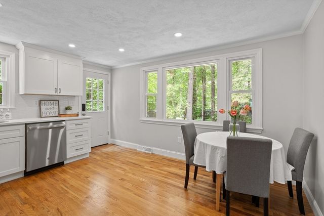 10 Simonne Ln, Pepperell, MA 01463