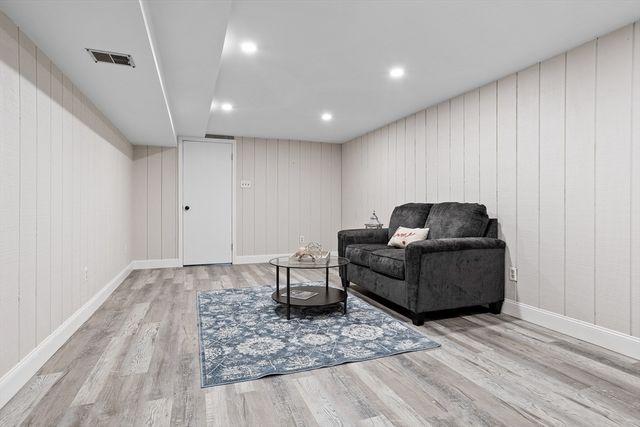 10 Simonne Ln, Pepperell, MA 01463