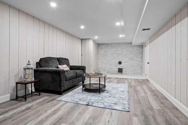 10 Simonne Ln, Pepperell, MA 01463