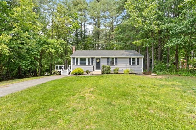 10 Simonne Ln, Pepperell, MA 01463