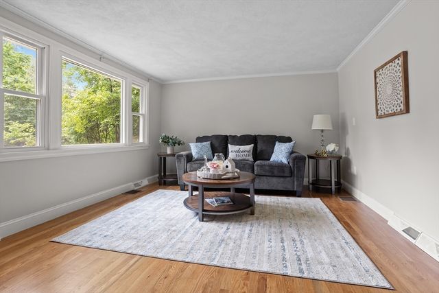 10 Simonne Ln, Pepperell, MA 01463