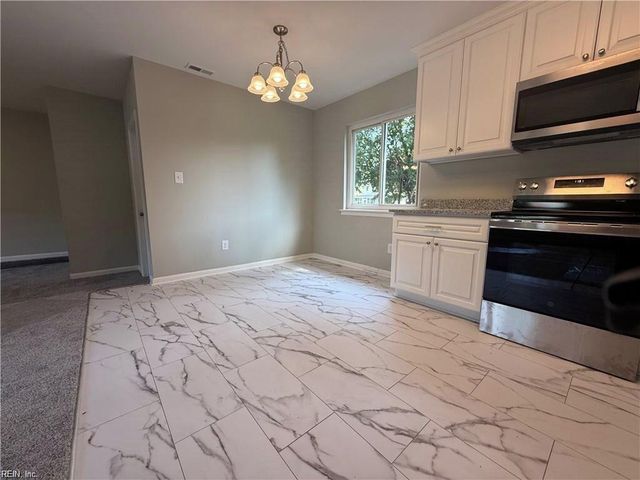 121 Duval CT, Hampton, VA 23669