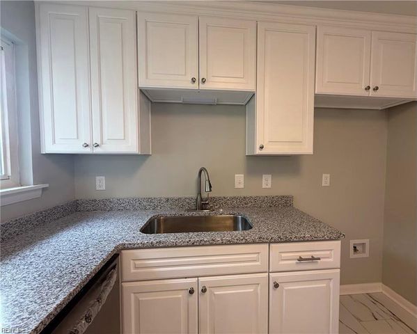 121 Duval CT, Hampton, VA 23669