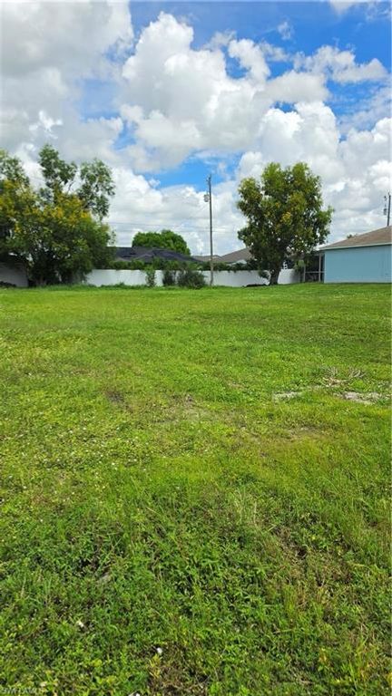 611 SW 27th TER, CAPE CORAL, FL 33914 — photo 3