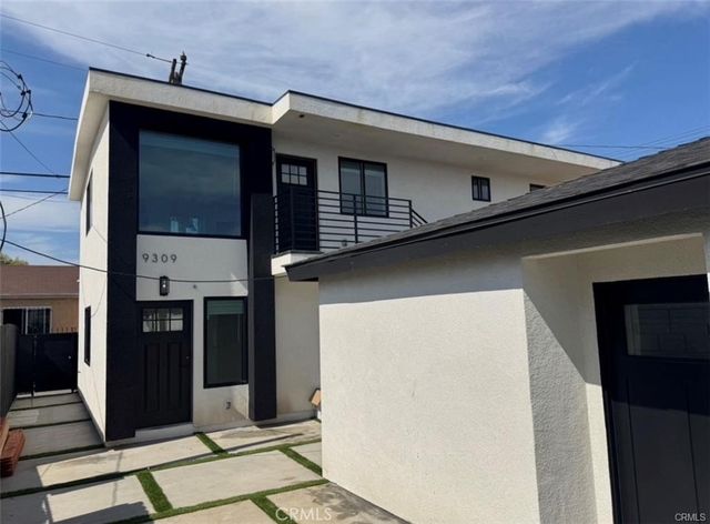 9307 S Budlong, Los Angeles, CA 90044