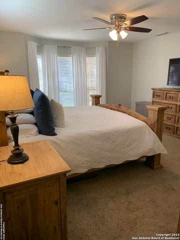 84 Roundup Dr, San Antonio, TX 78213