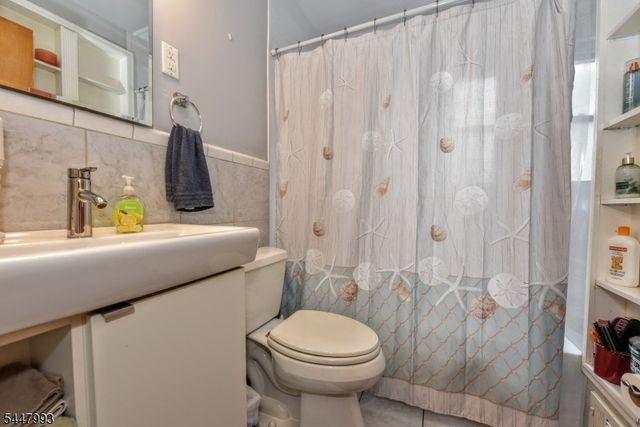 166 Kent St, Hackensack City, NJ 07601