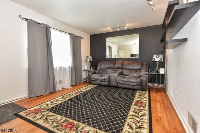 166 Kent St, Hackensack City, NJ 07601