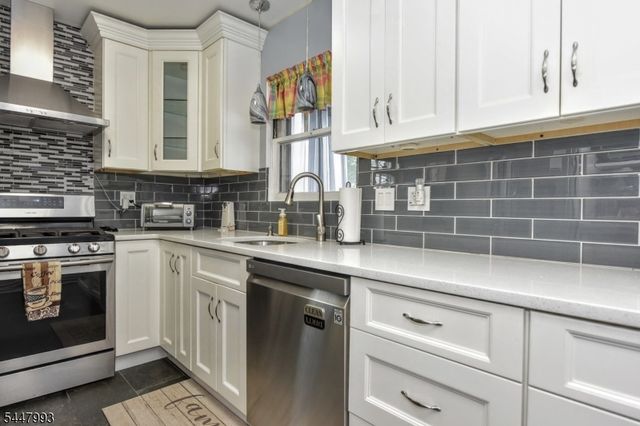 166 Kent St, Hackensack City, NJ 07601