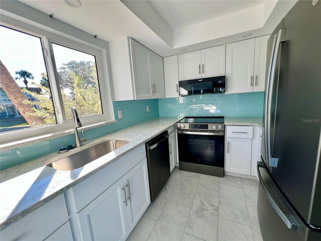 6750 GULF OF MEXICO DRIVE 154, Longboat Key, FL 34228