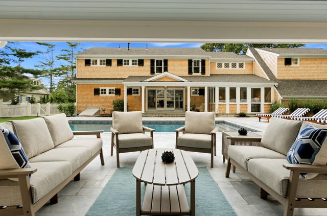 22 Scudder Road, Osterville, MA 02655