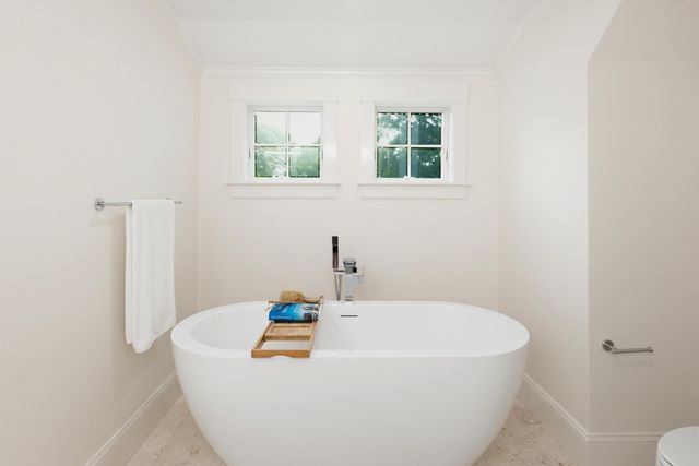 22 Scudder Road, Osterville, MA 02655