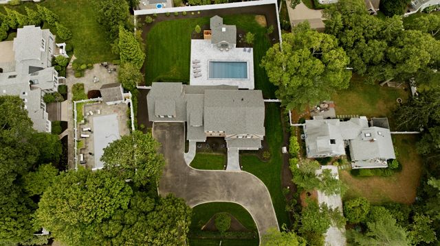 22 Scudder Road, Osterville, MA 02655