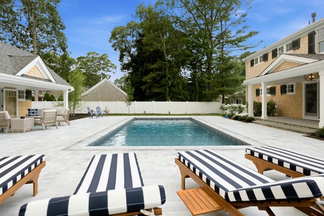 22 Scudder Road, Osterville, MA 02655