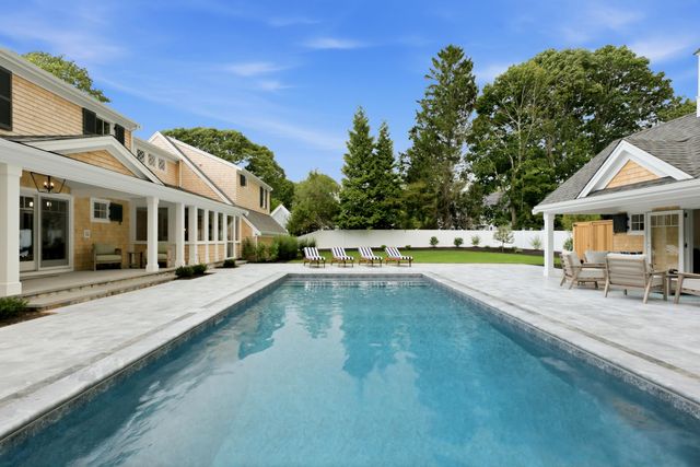 22 Scudder Road, Osterville, MA 02655