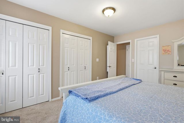 9 DEEP HOLLOW LN N, Columbus, NJ 08022