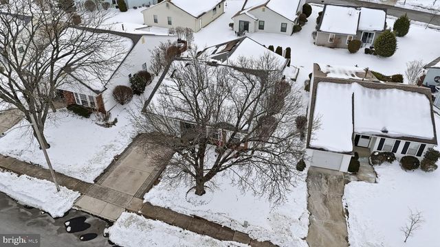 9 DEEP HOLLOW LN N, Columbus, NJ 08022