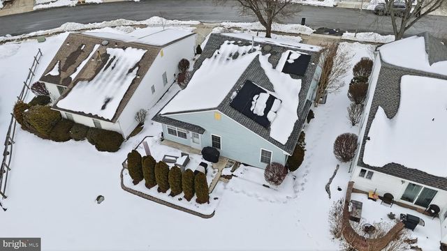 9 DEEP HOLLOW LN N, Columbus, NJ 08022