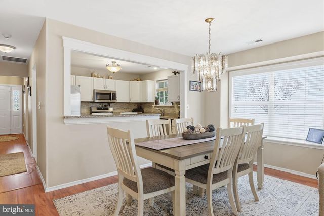 9 DEEP HOLLOW LN N, Columbus, NJ 08022