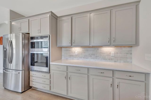 6781 Cork Dr, West Chester, OH 45069