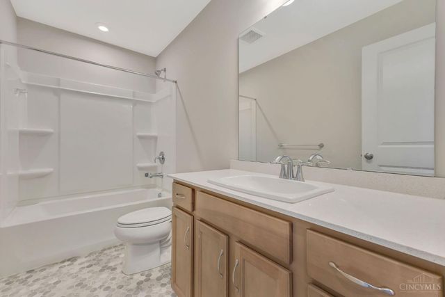 6781 Cork Dr, West Chester, OH 45069