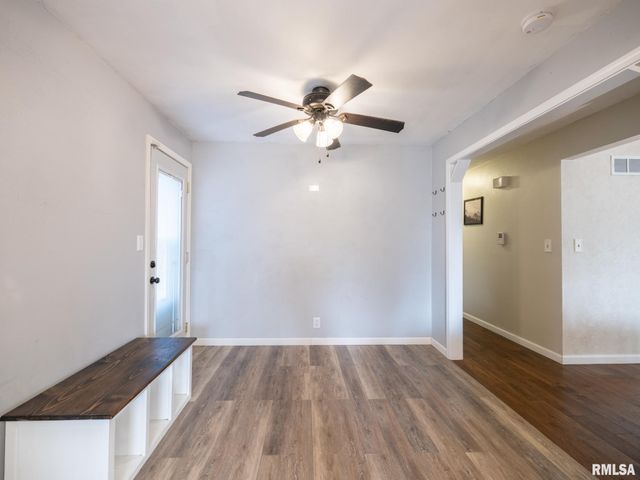 2303 W WESTPORT Road, Peoria, IL 61615