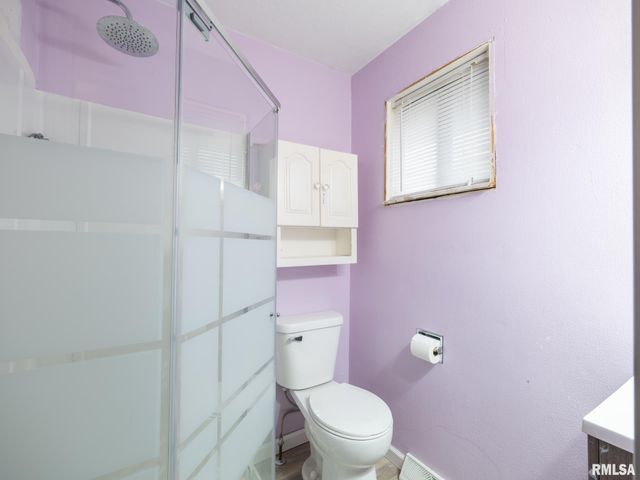 2303 W WESTPORT Road, Peoria, IL 61615