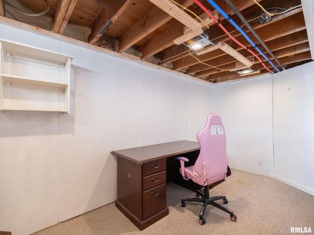 2303 W WESTPORT Road, Peoria, IL 61615