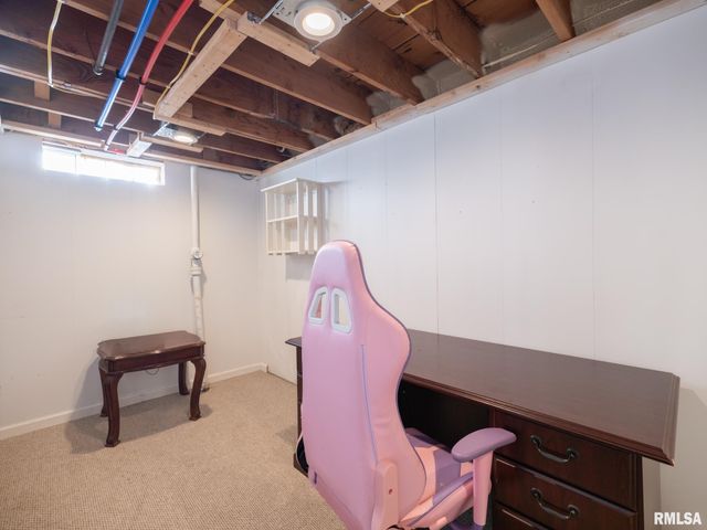 2303 W WESTPORT Road, Peoria, IL 61615