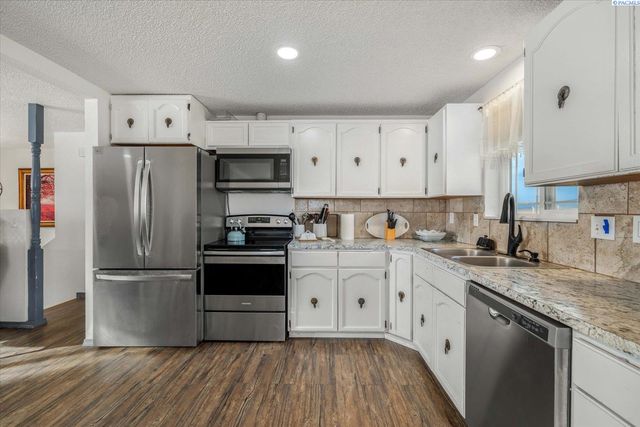 28708 E Sr 224, Benton City, WA 99320