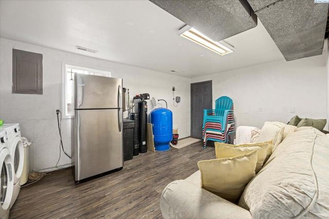 28708 E Sr 224, Benton City, WA 99320