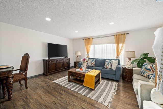 28708 E Sr 224, Benton City, WA 99320