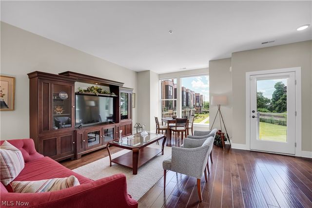 1208 W 73rd Place, Cleveland, OH 44102