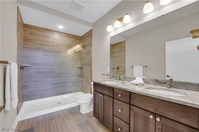 1208 W 73rd Place, Cleveland, OH 44102
