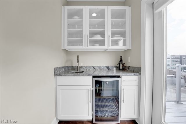 1208 W 73rd Place, Cleveland, OH 44102