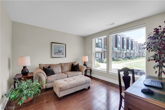 1208 W 73rd Place, Cleveland, OH 44102