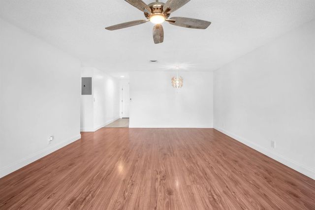 8900 W Sample Road 204, Coral Springs, FL 33065