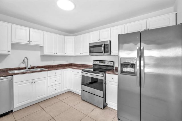 8900 W Sample Road 204, Coral Springs, FL 33065