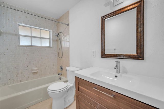 8900 W Sample Road 204, Coral Springs, FL 33065