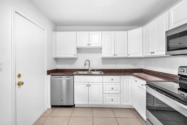 8900 W Sample Road 204, Coral Springs, FL 33065
