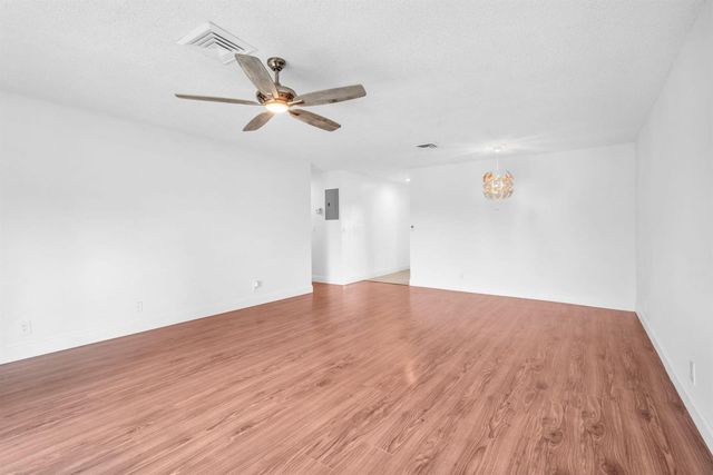 8900 W Sample Road 204, Coral Springs, FL 33065