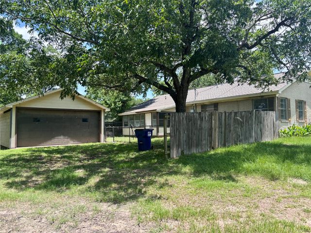 620 W Houston Street, Lovelady, TX 75851