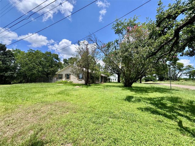 620 W Houston Street, Lovelady, TX 75851