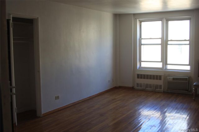 1332 Metropolitan Avenue 6A, Bronx, NY 10462