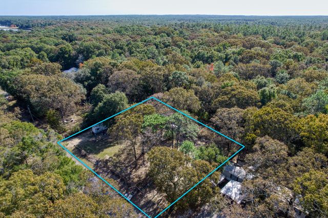 281 Pipers Landing Road, Defuniak Springs, FL 32433