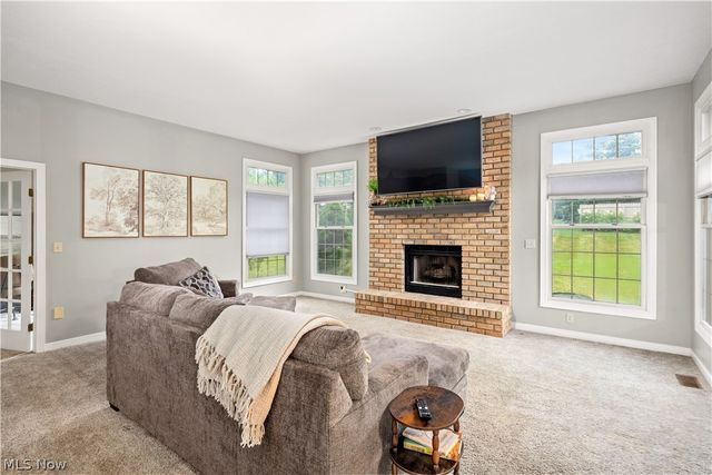 809 Adam Run Drive, Cuyahoga Falls, OH 44223