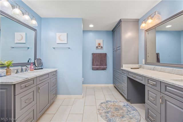 809 Adam Run Drive, Cuyahoga Falls, OH 44223