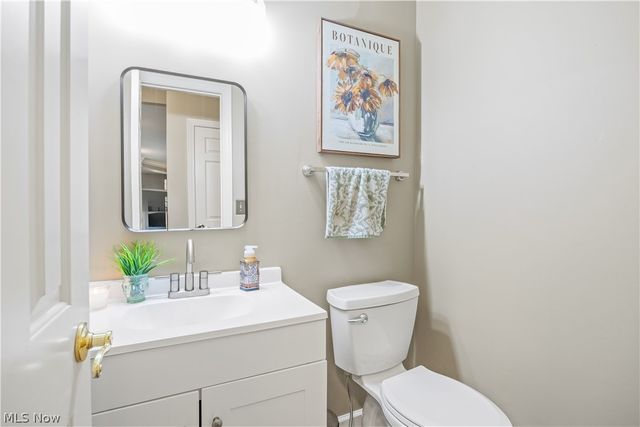 809 Adam Run Drive, Cuyahoga Falls, OH 44223