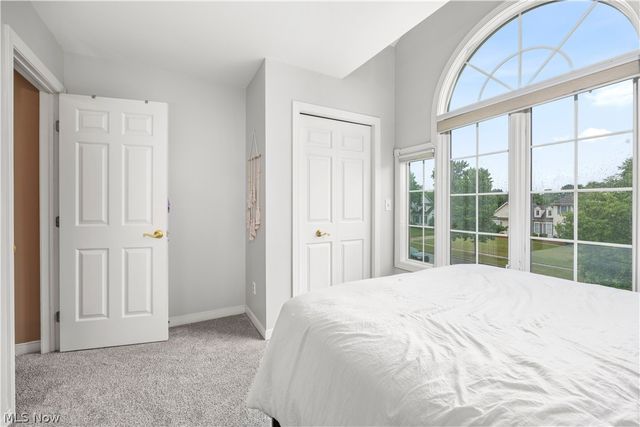 809 Adam Run Drive, Cuyahoga Falls, OH 44223