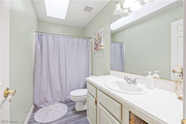 809 Adam Run Drive, Cuyahoga Falls, OH 44223